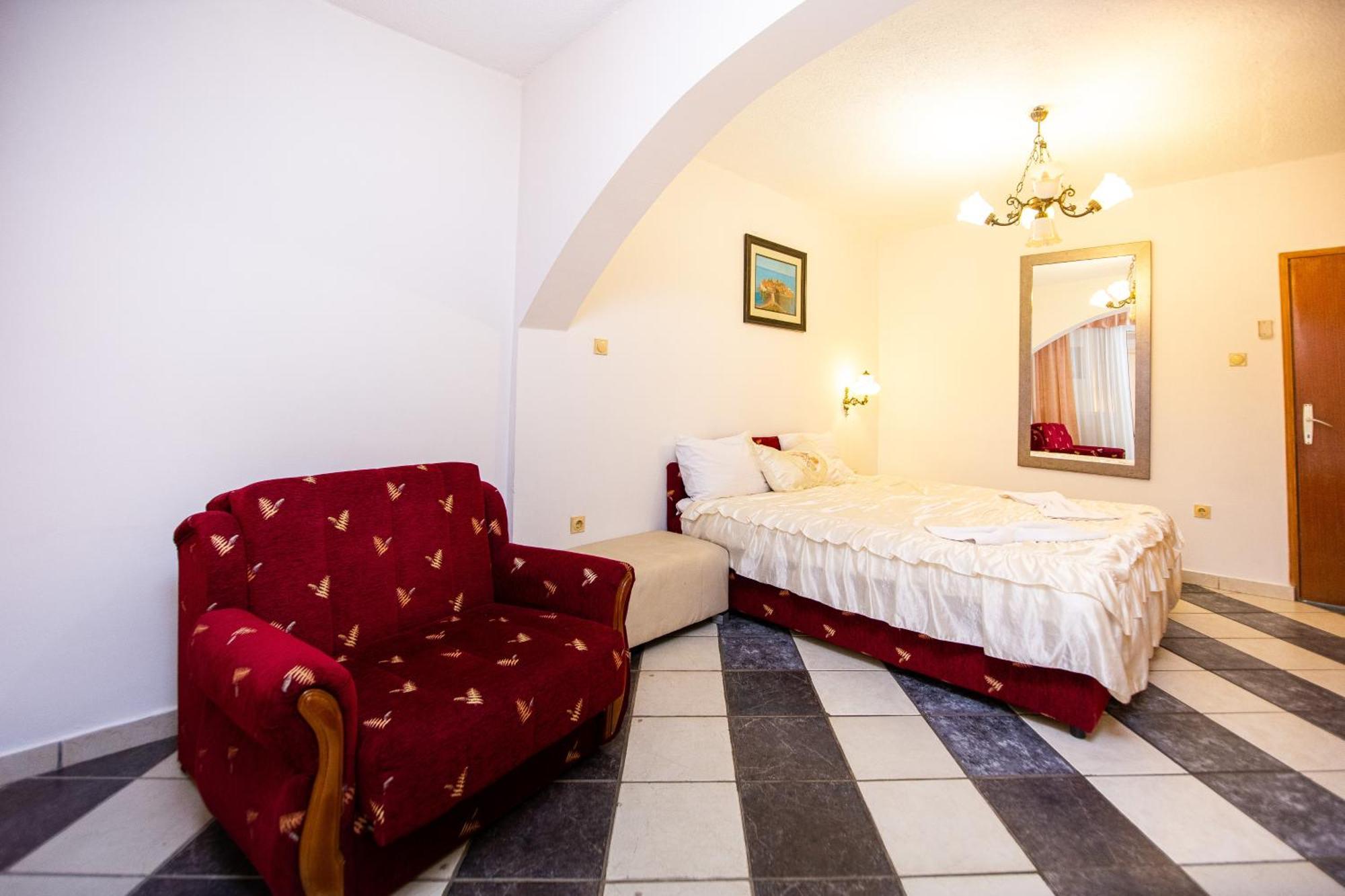 Saki Apartments Budva Bilik gambar